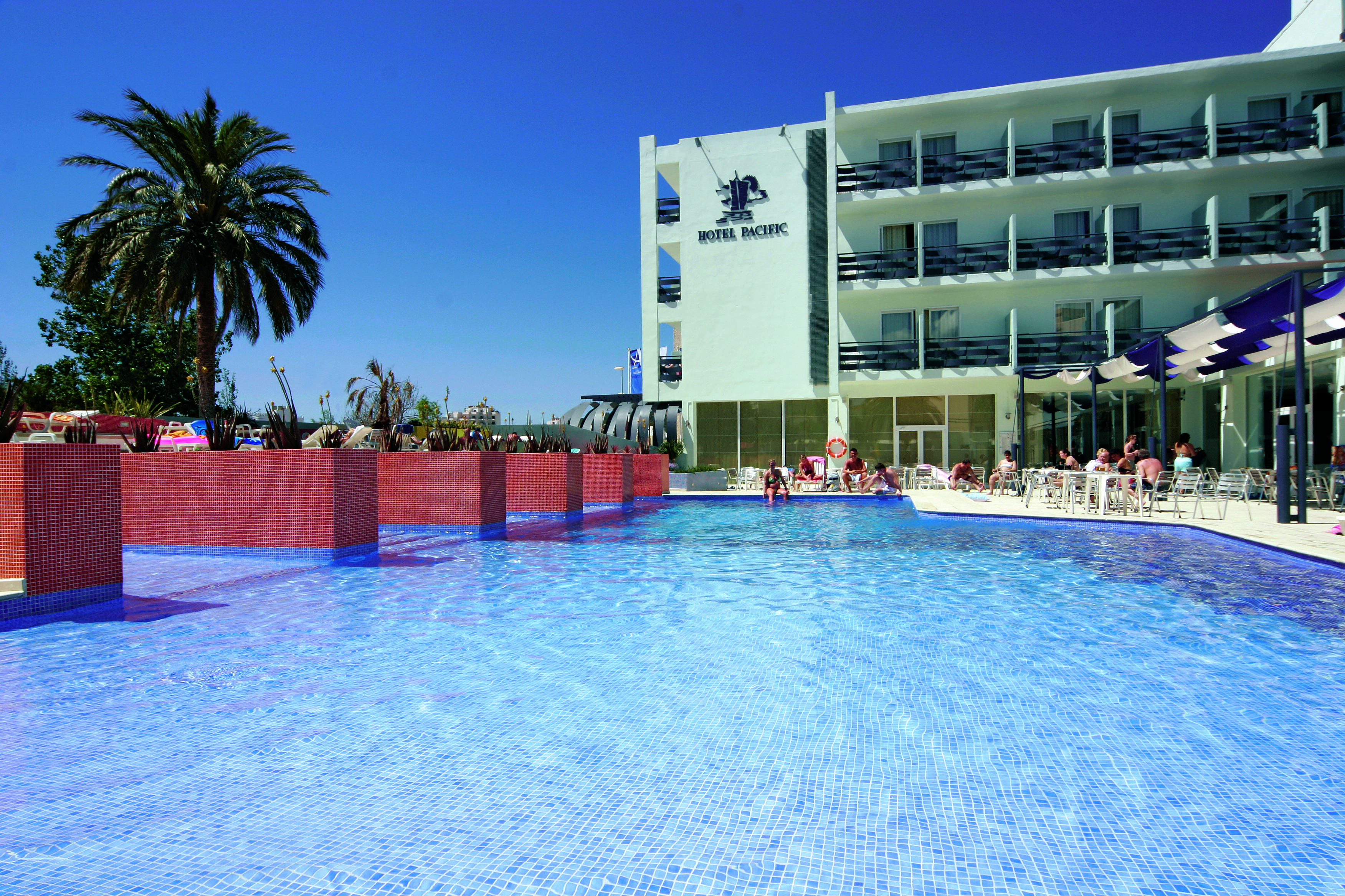 Azuline Hotel Pacific Sant Antoni de Portmany Екстериор снимка