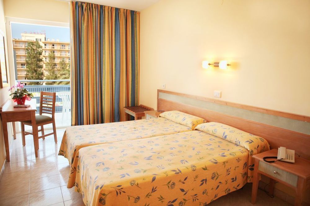 Azuline Hotel Pacific Sant Antoni de Portmany Екстериор снимка